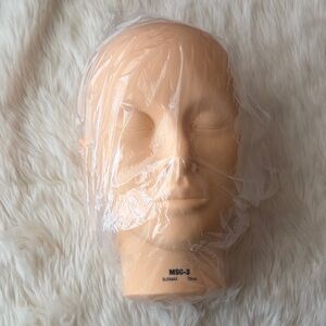 Realistic Mannequin Head